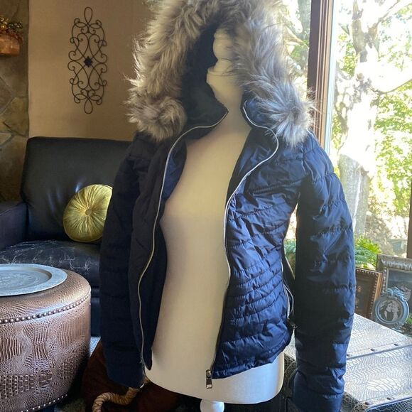 Jackets & Blazers - Navy Blue puffer coat thick fur hooded small NEW